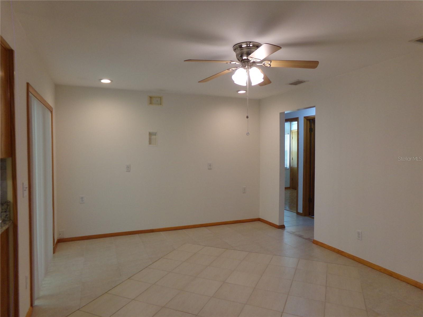 1320 Gladiolas Dr Property Photo 17