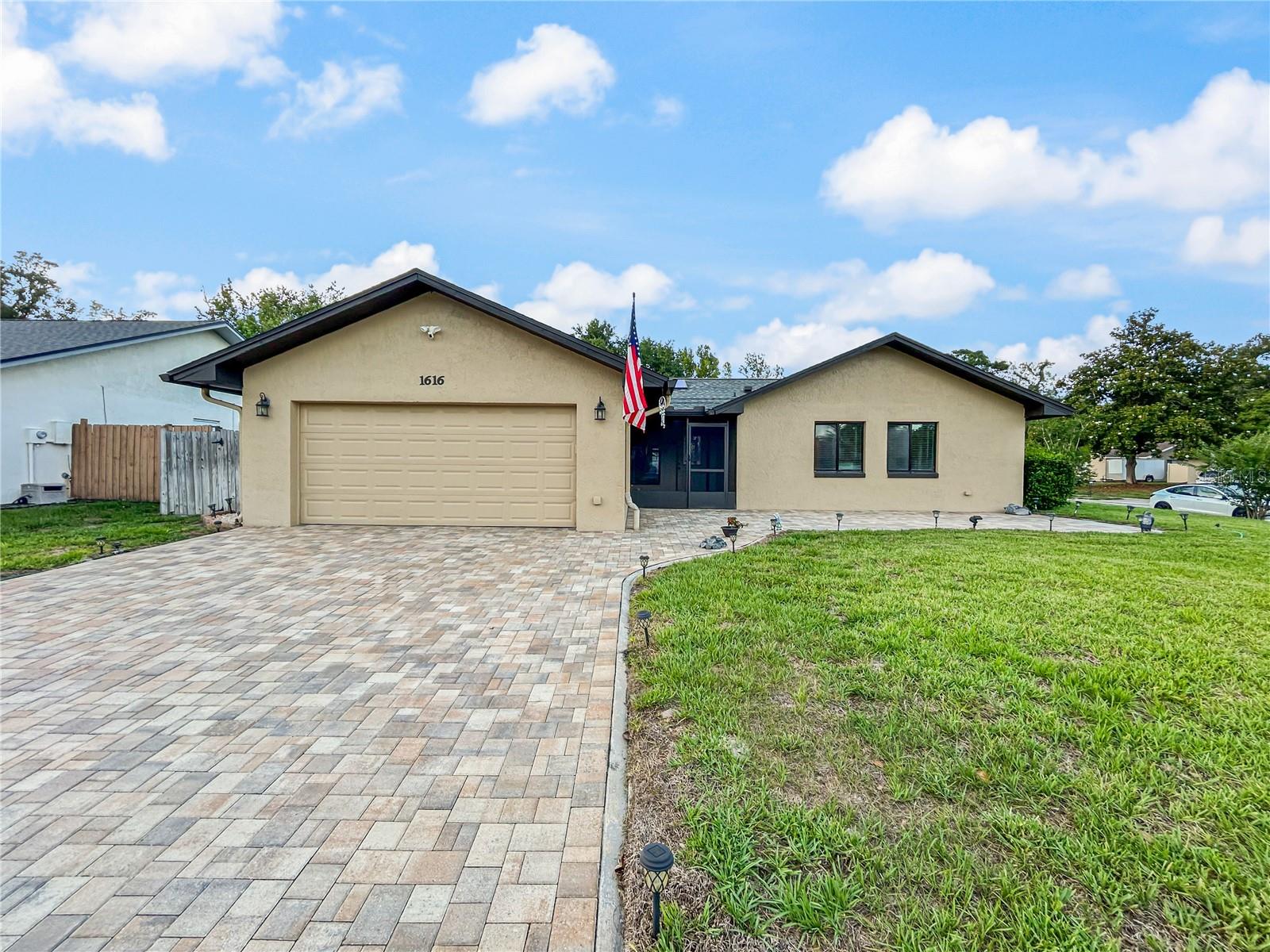1616 E Sandpiper Trl Property Photo 1