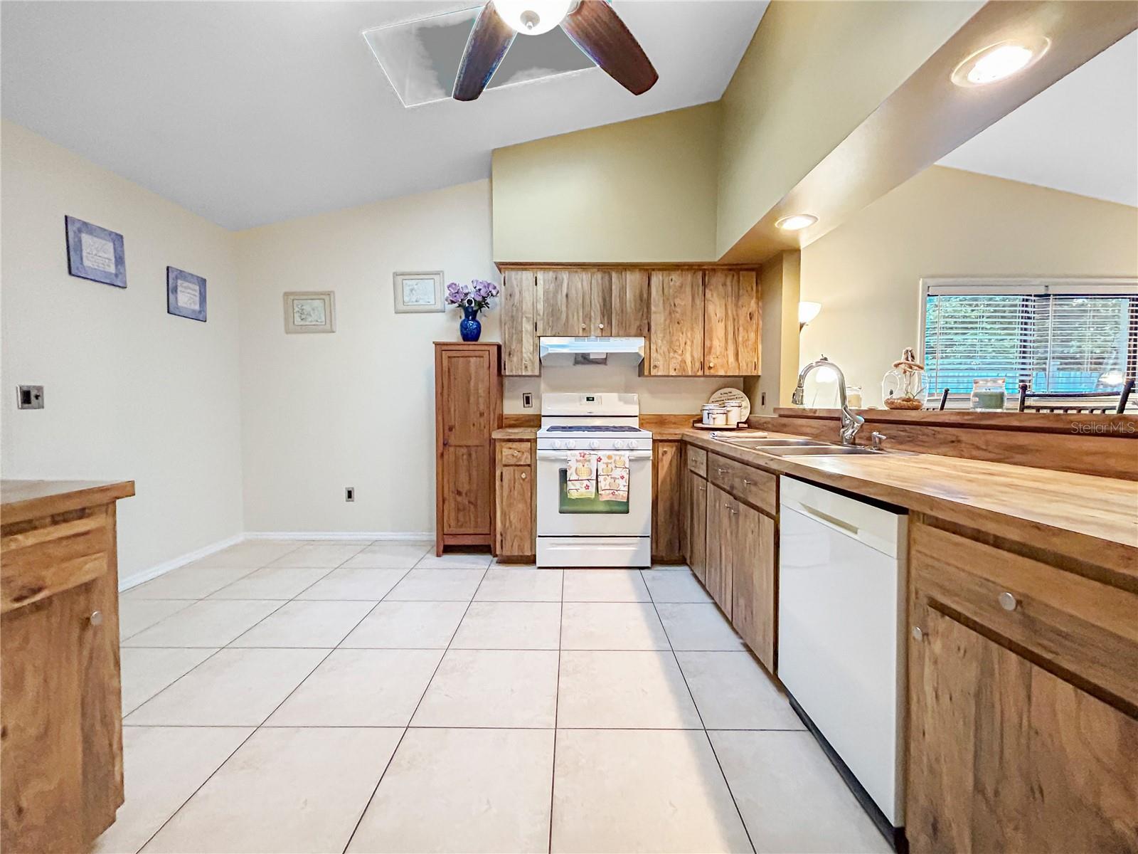 1616 E Sandpiper Trl Property Photo 6