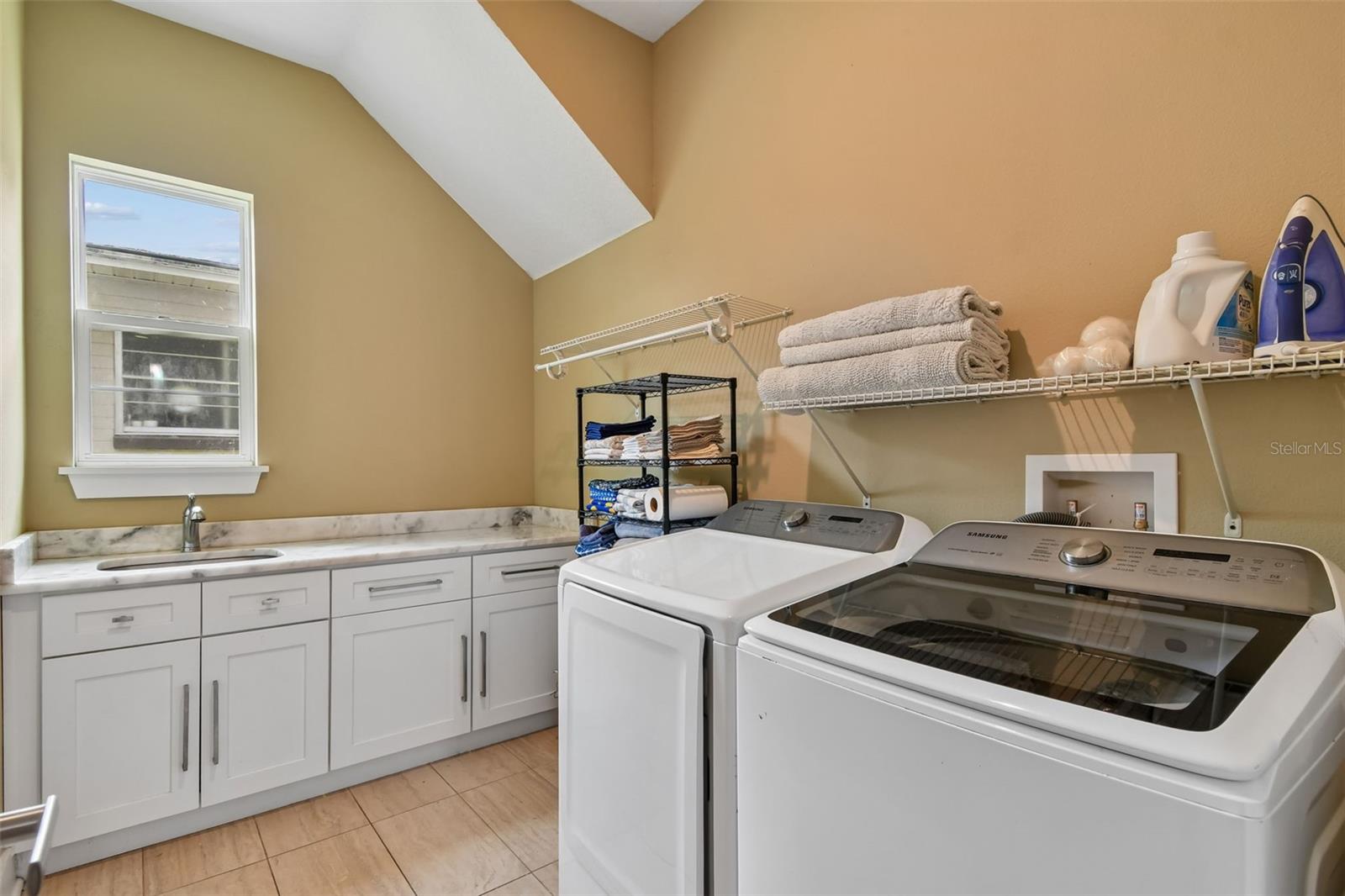 2107 Hargill Dr Property Photo 19