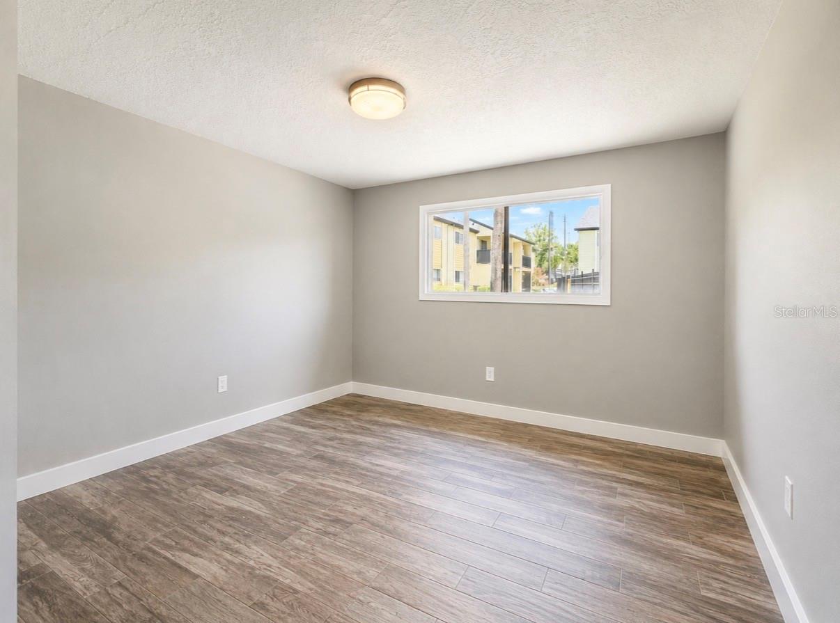 912 Lake Destiny Rd #d Property Photo 12