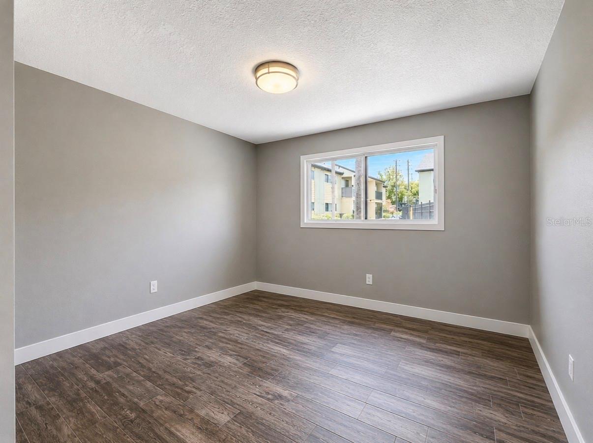 912 Lake Destiny Rd #d Property Photo 13