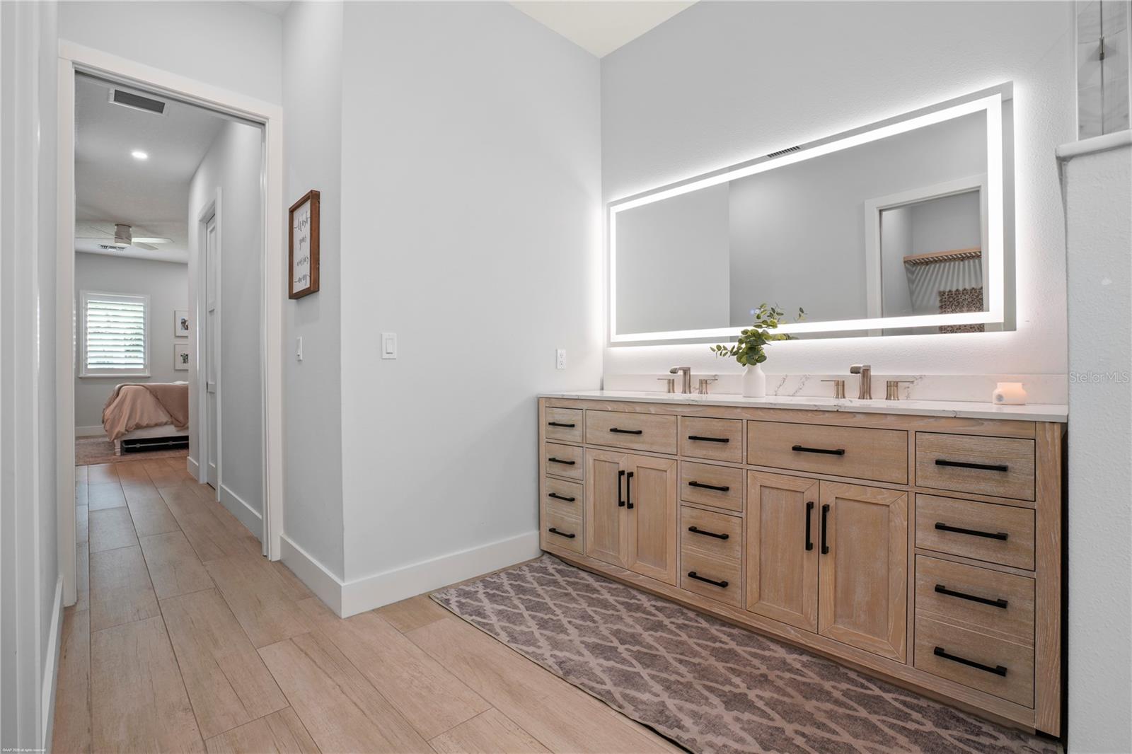 4255 79th St Property Photo 16