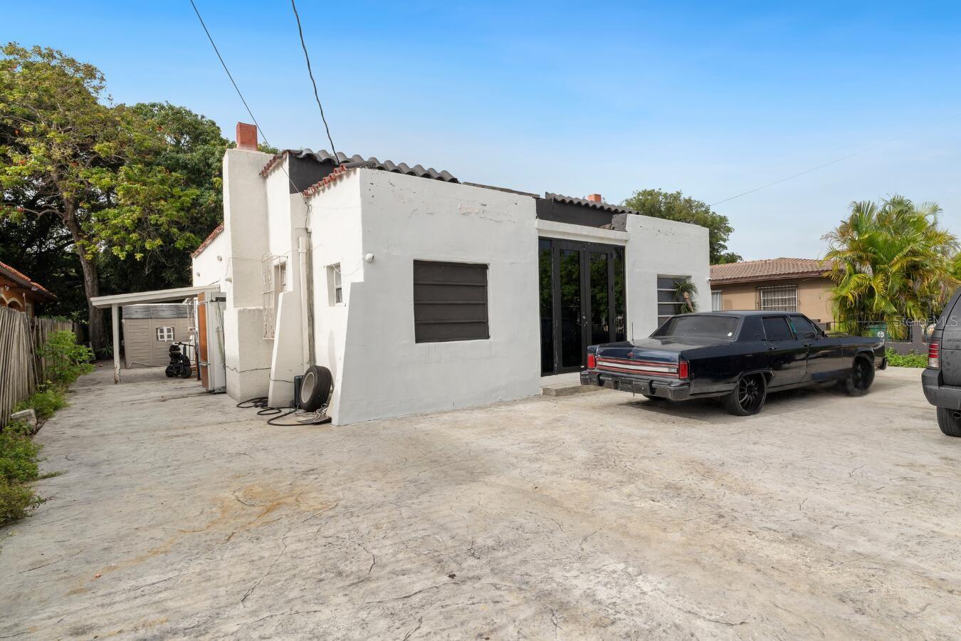 1829 5th Property Photo 1