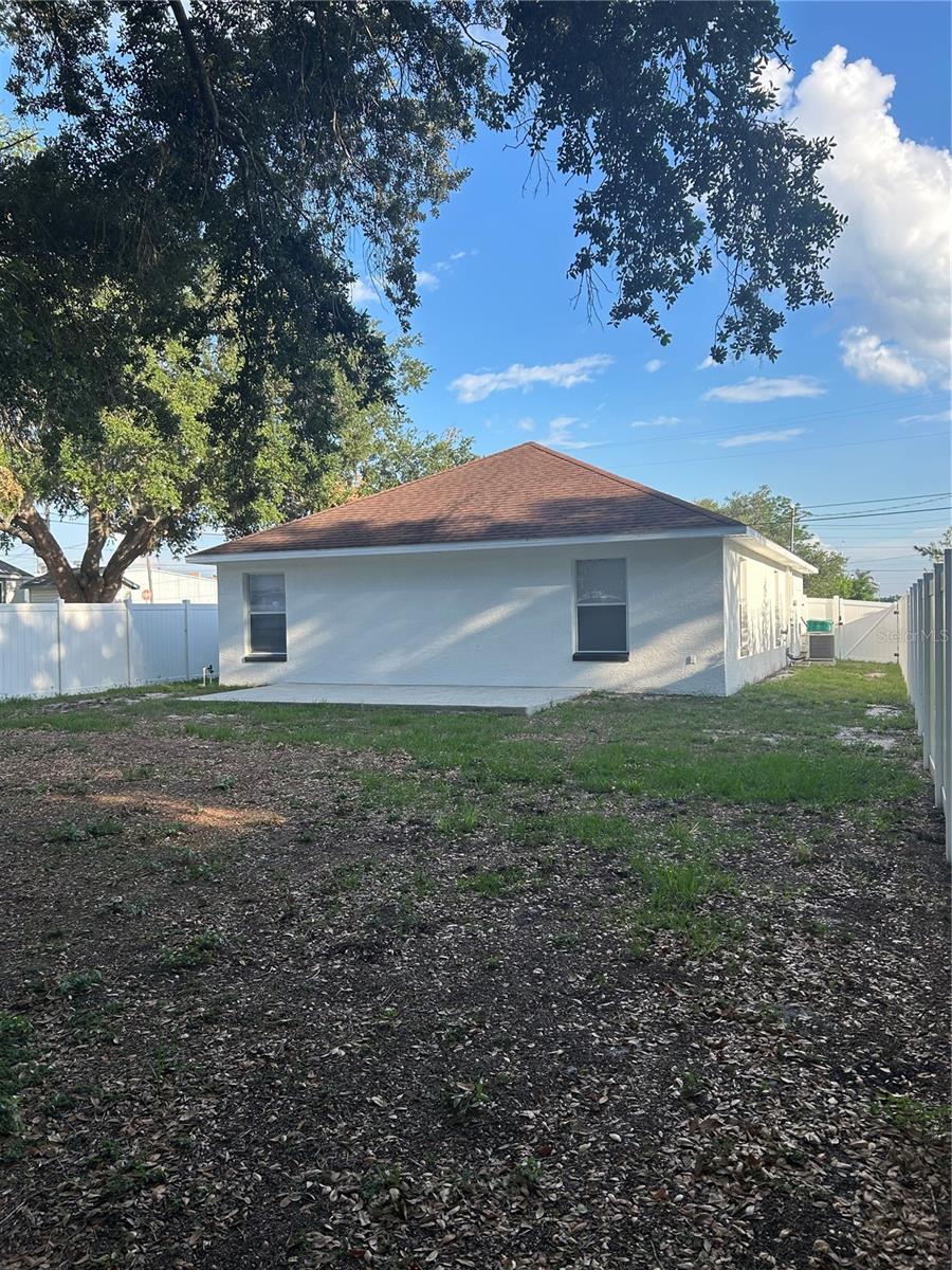 702 Lemon Ave Property Photo 2