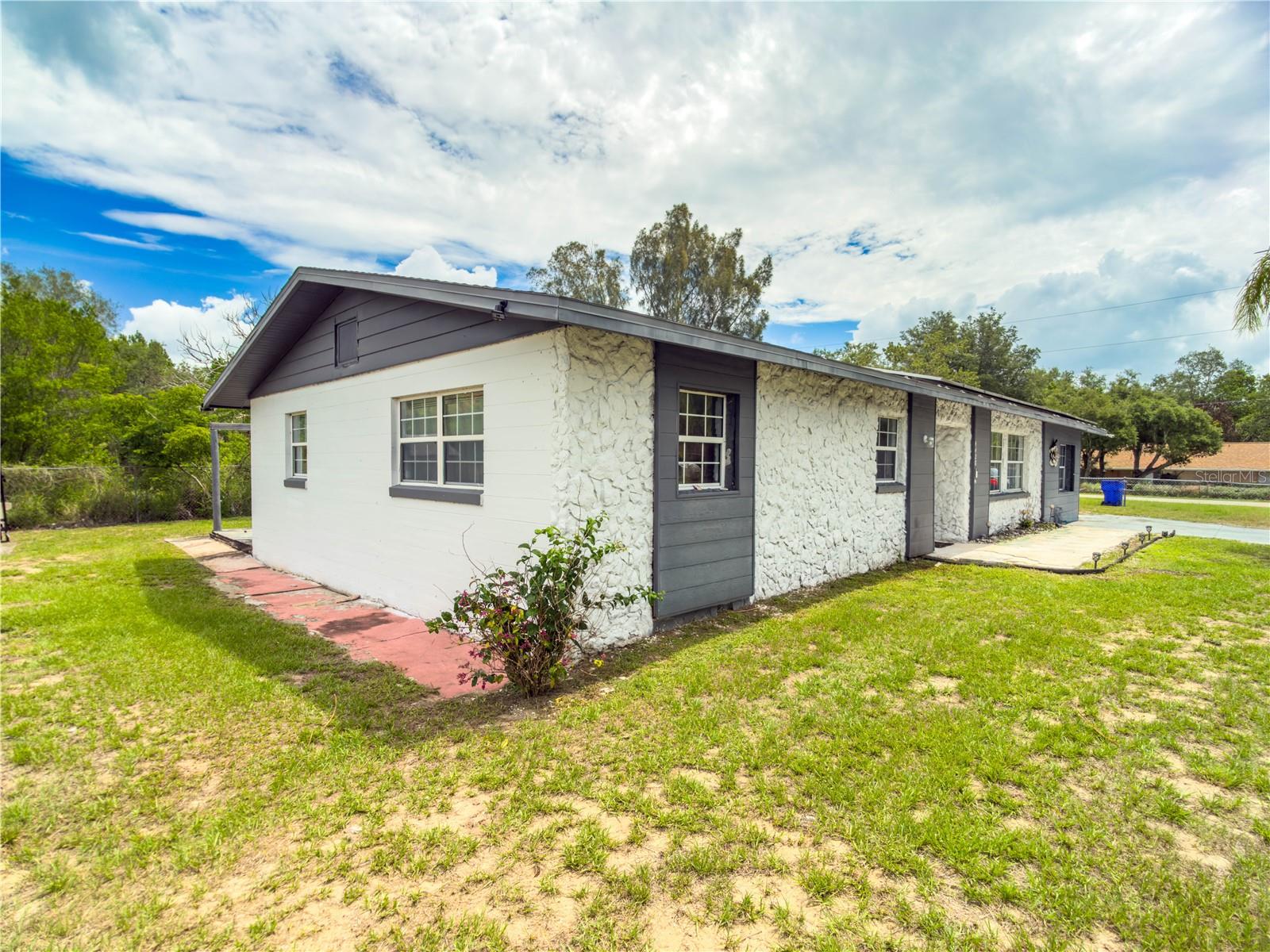 4420 Avista St Property Photo 2