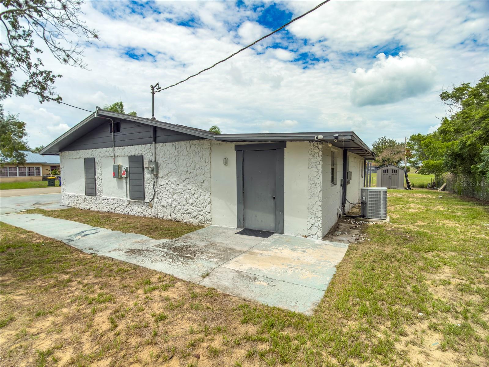 4420 Avista St Property Photo 4