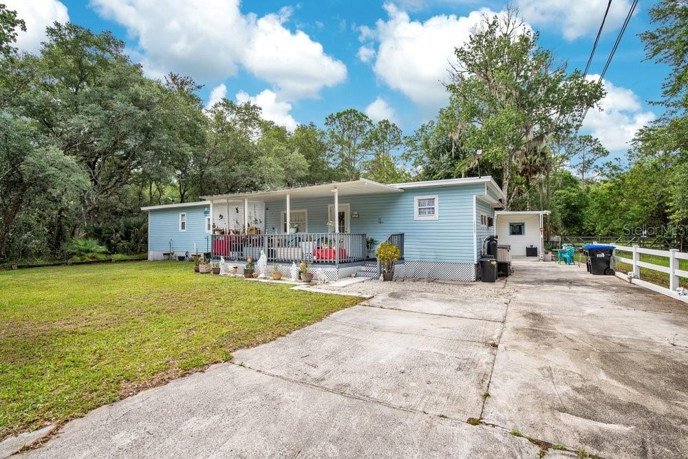 18222 Lynbrook Rd Property Photo 3