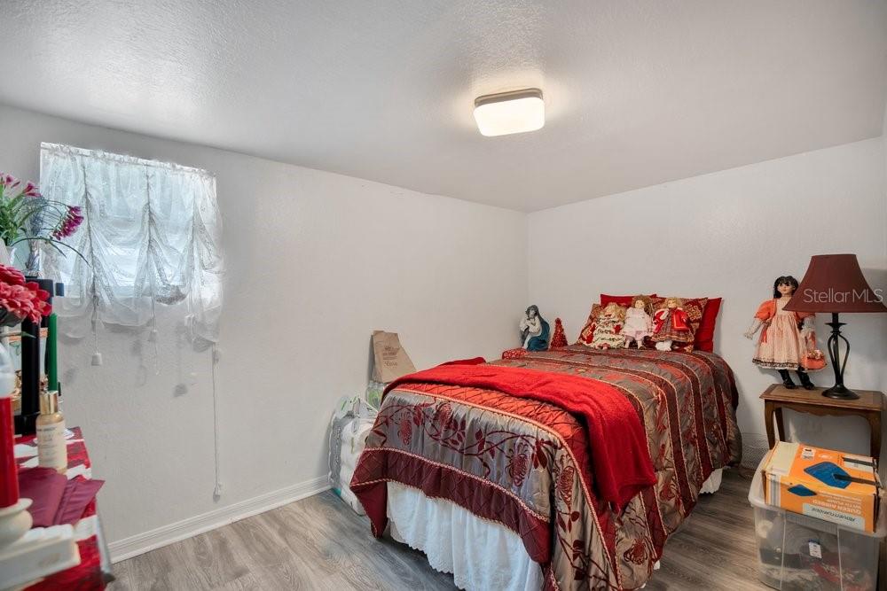 18222 Lynbrook Rd Property Photo 12
