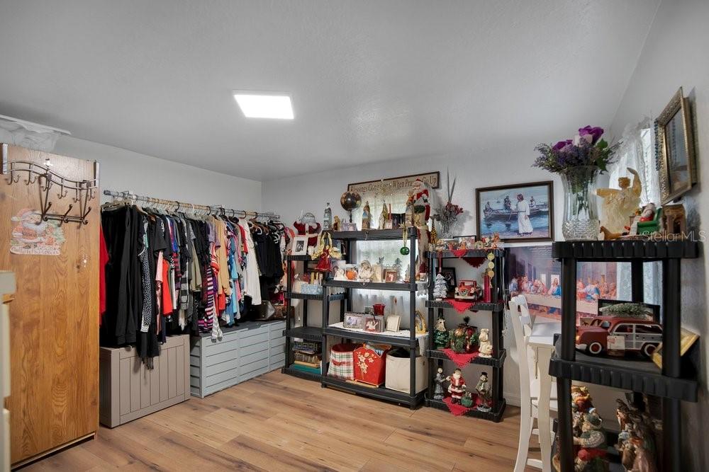 18222 Lynbrook Rd Property Photo 15