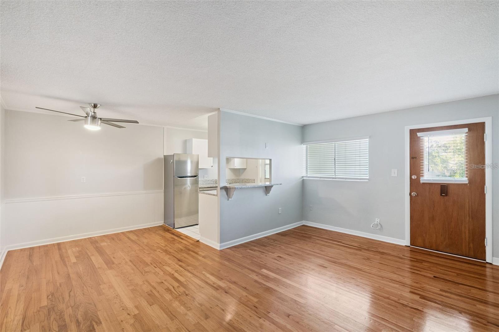 320 Lakeview St #213 Property Photo 5