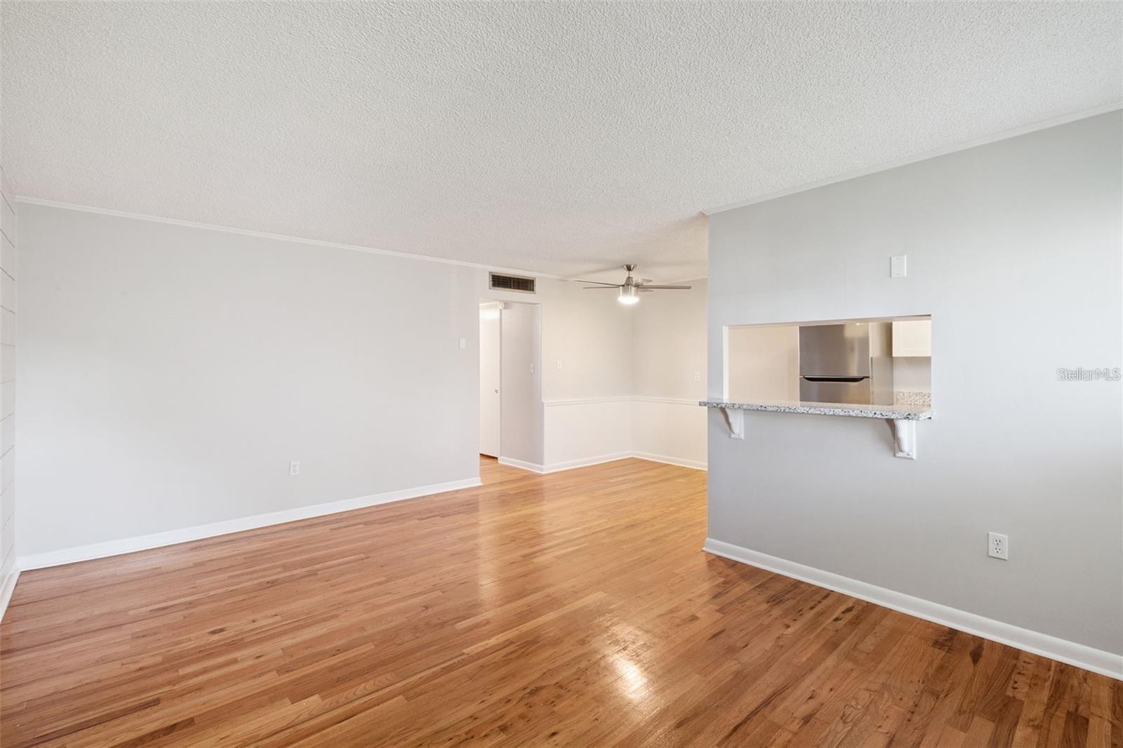320 Lakeview St #213 Property Photo 6
