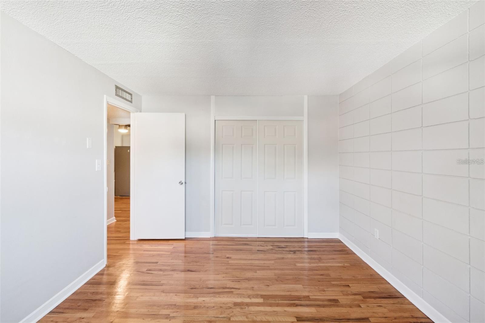 320 Lakeview St #213 Property Photo 16