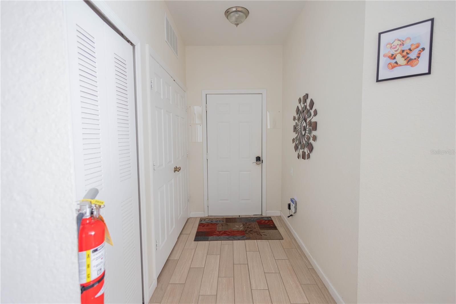 2784 Almaton Loop #301 Property Photo 4