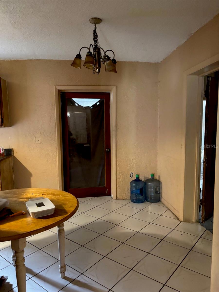 1014 37th St Property Photo 5