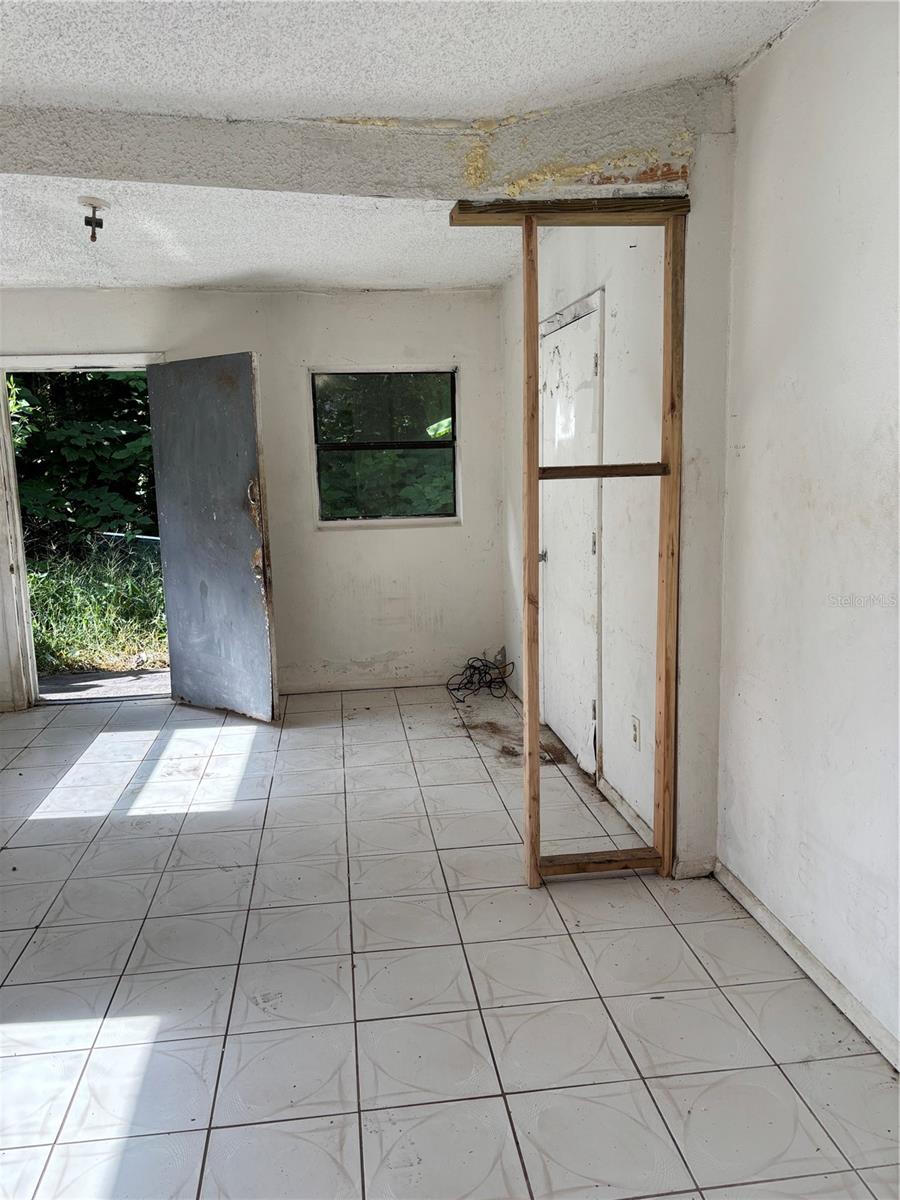 1014 37th St Property Photo 18