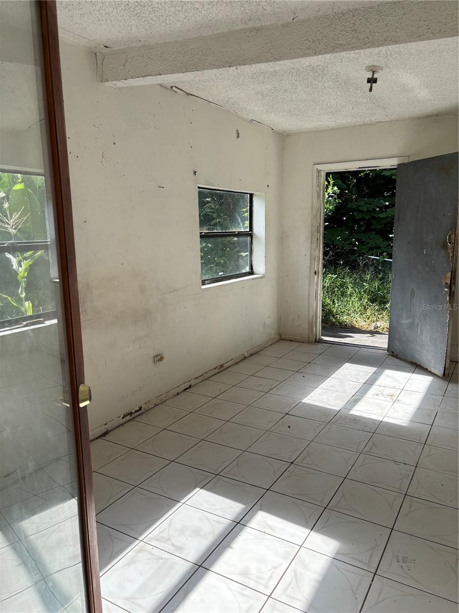 1014 37th St Property Photo 19