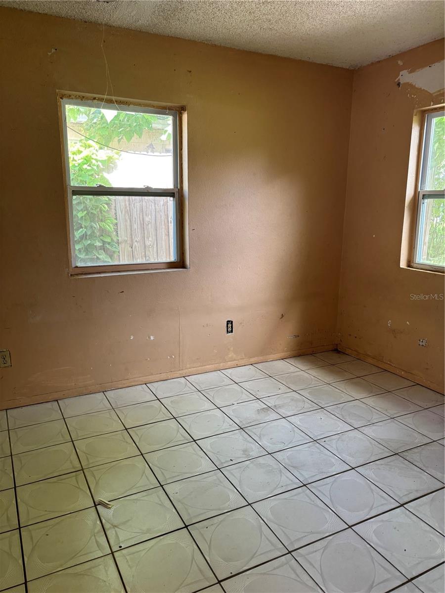 1014 37th St Property Photo 24