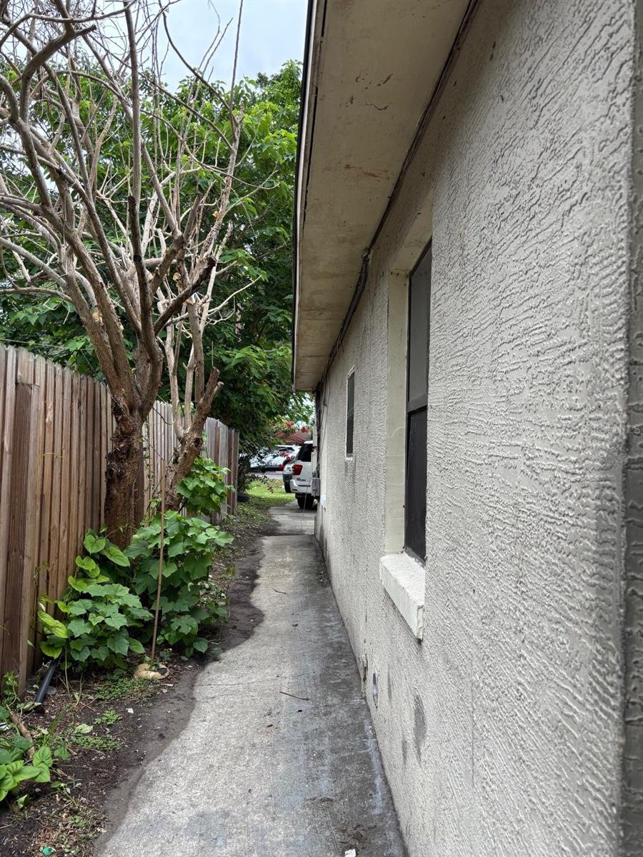 1014 37th St Property Photo 44