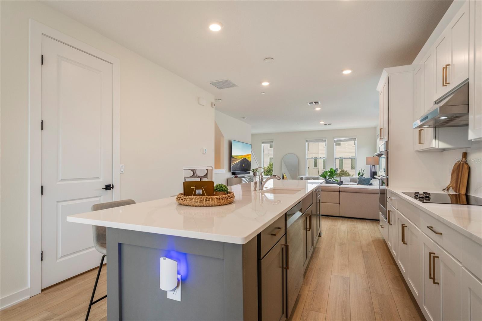 12551 Willstatter Ave Property Photo 15