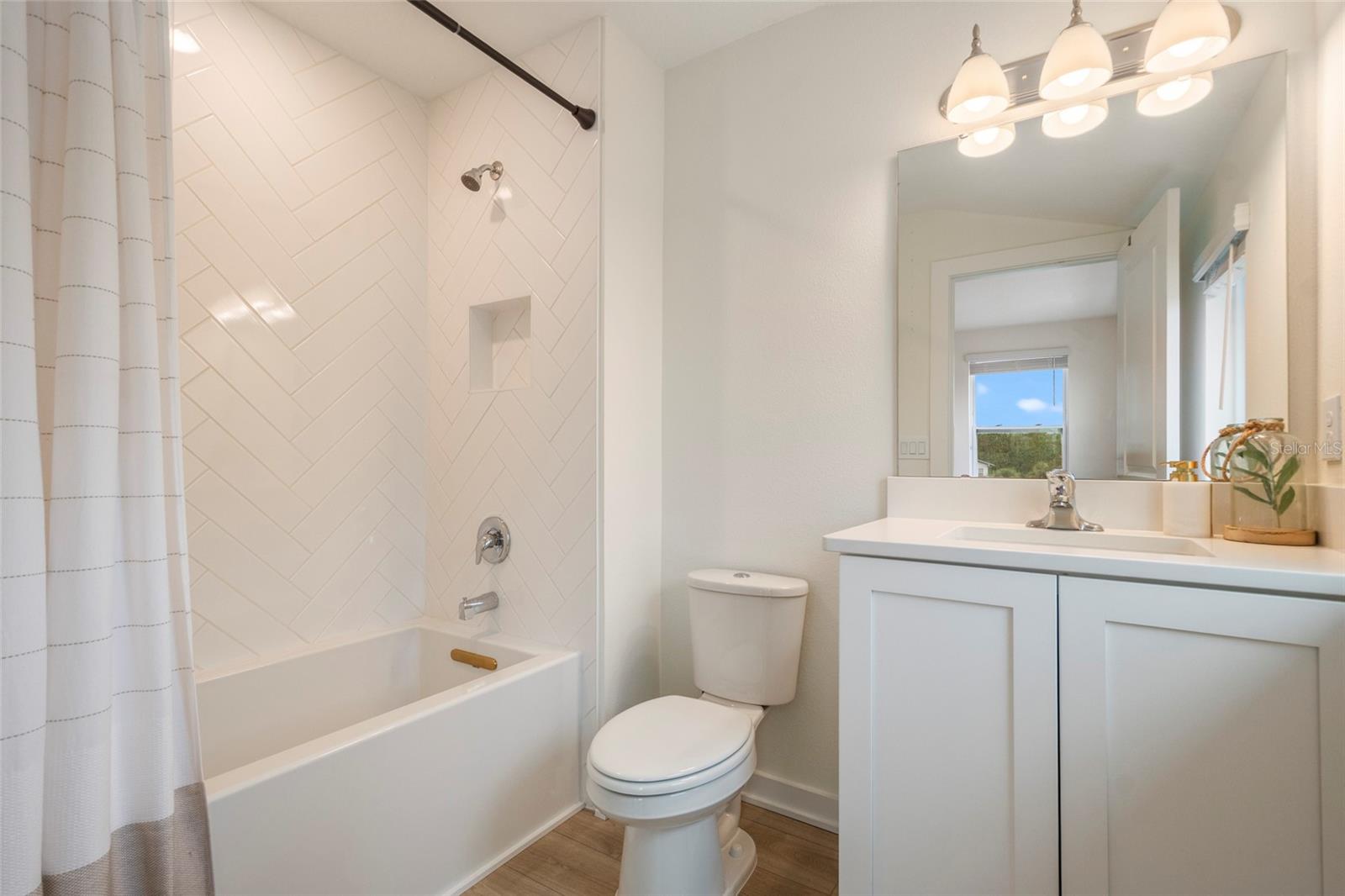 12551 Willstatter Ave Property Photo 48