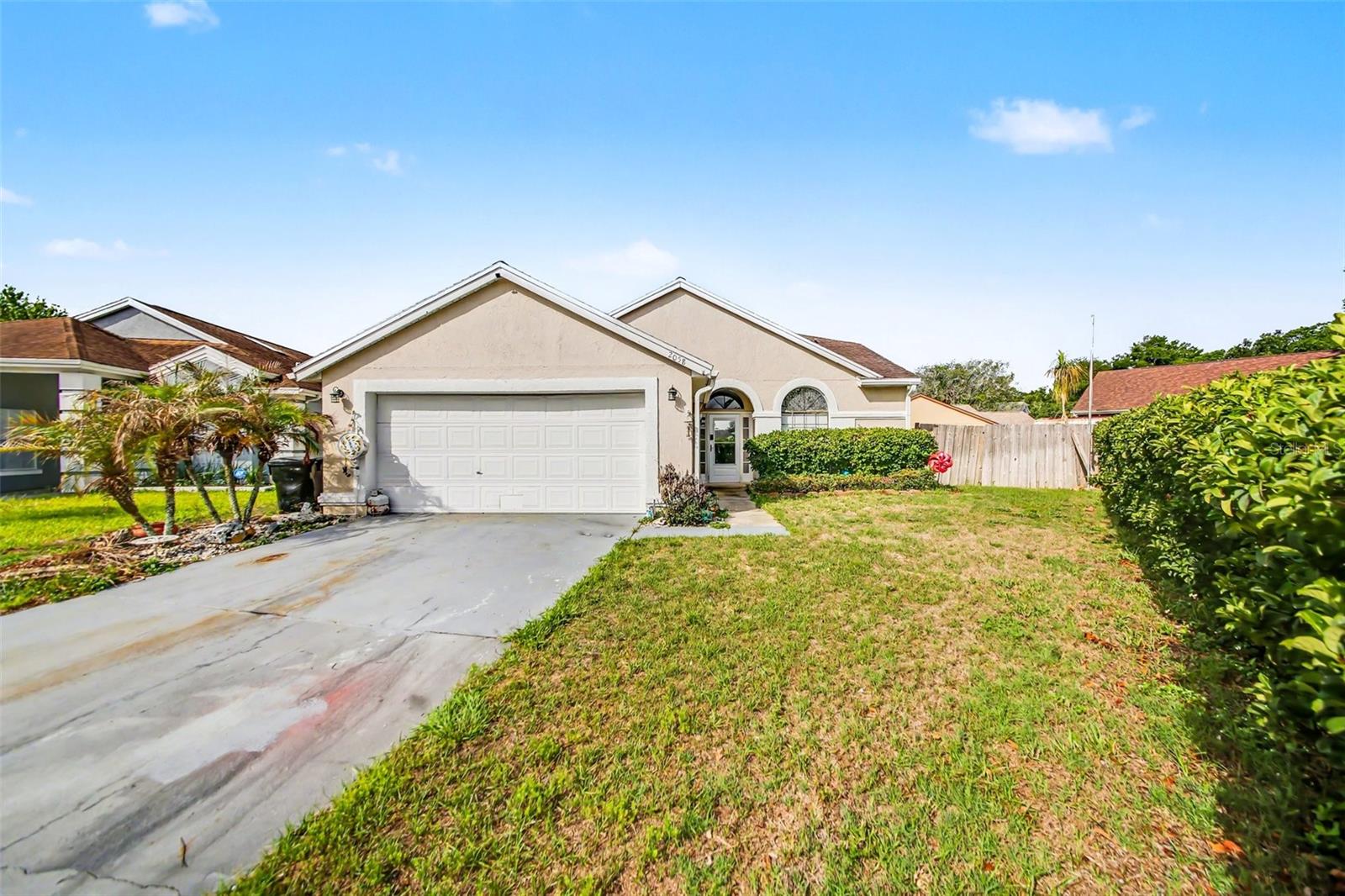 2058 SUE ELLEN CT