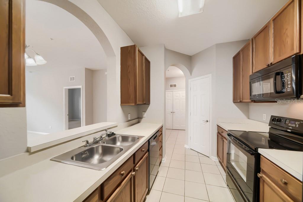 2484 San Tecla St #204 Property Photo 11