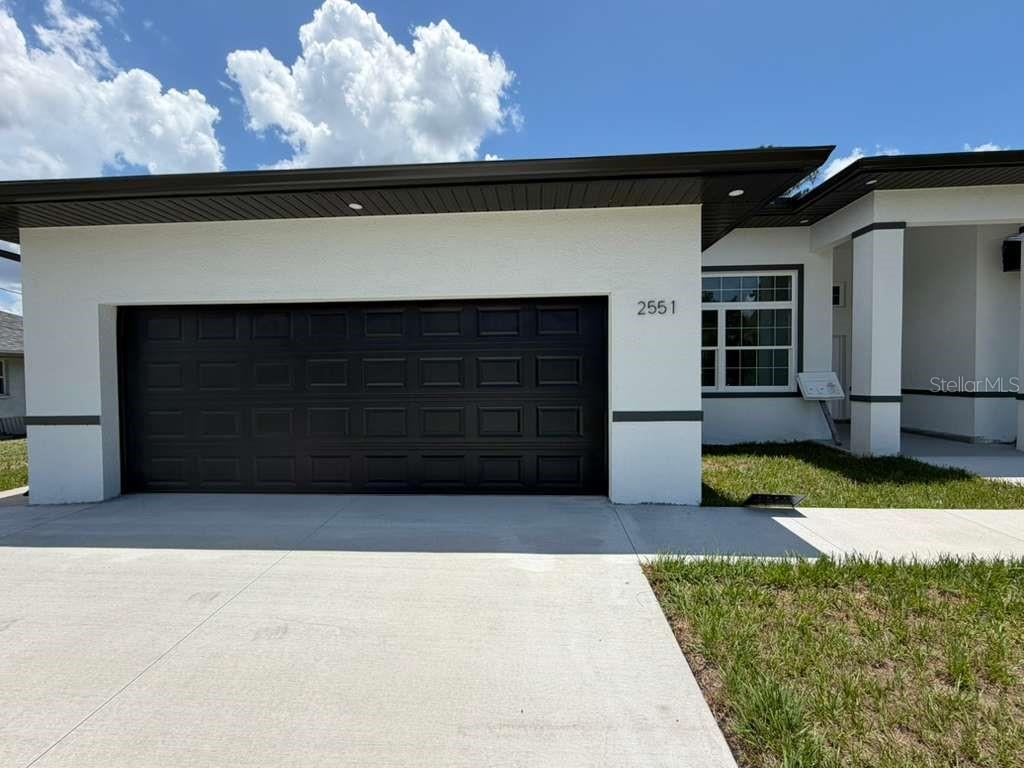 2551 Alhaven Ter Property Photo 2
