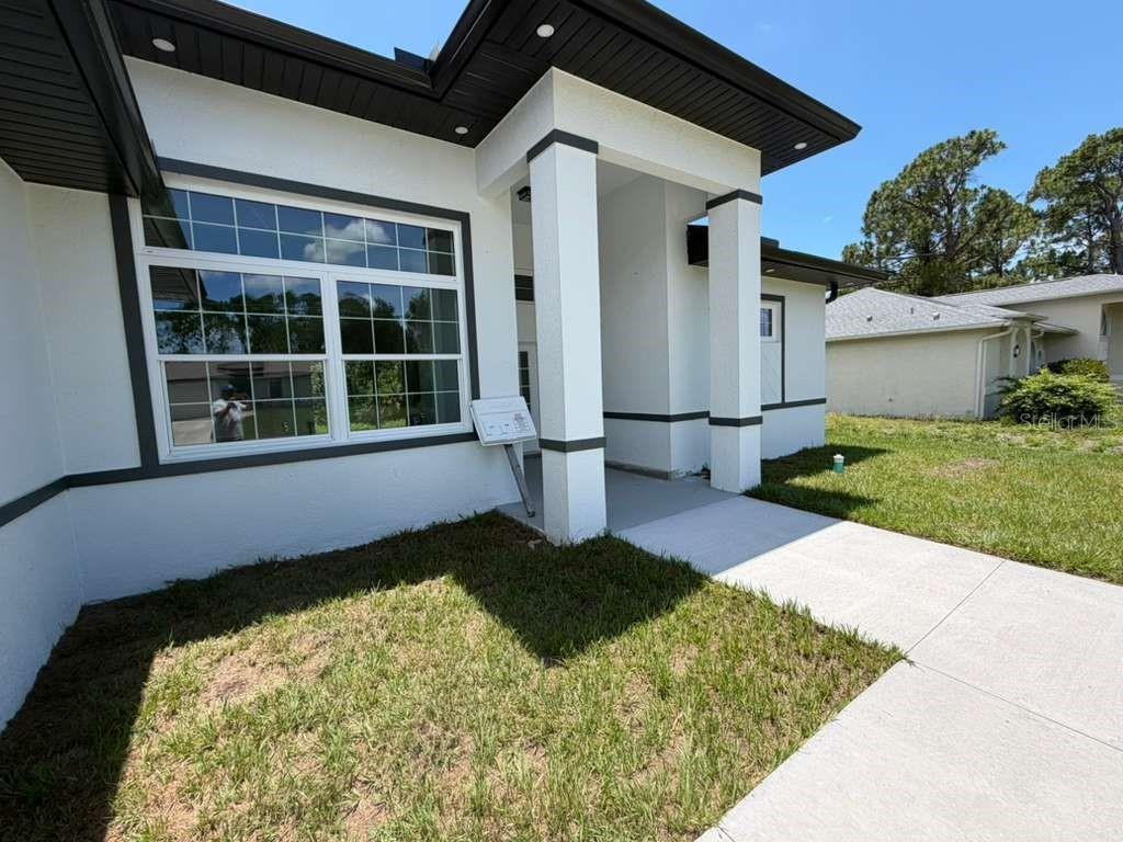 2551 Alhaven Ter Property Photo 3
