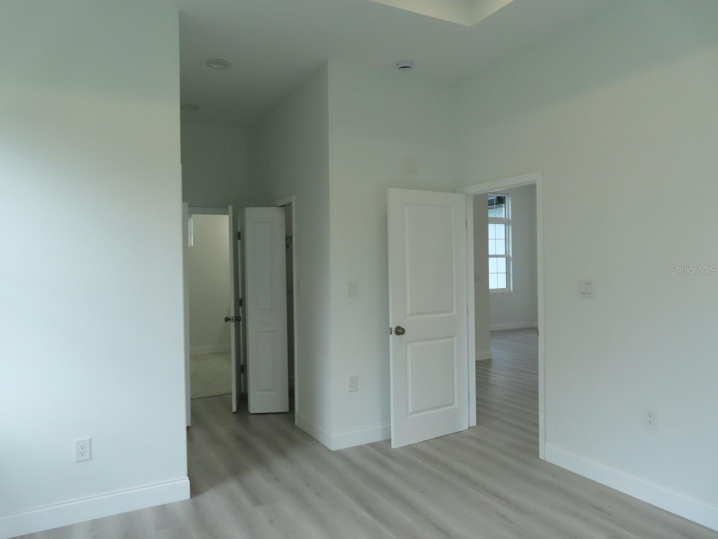 2551 Alhaven Ter Property Photo 31