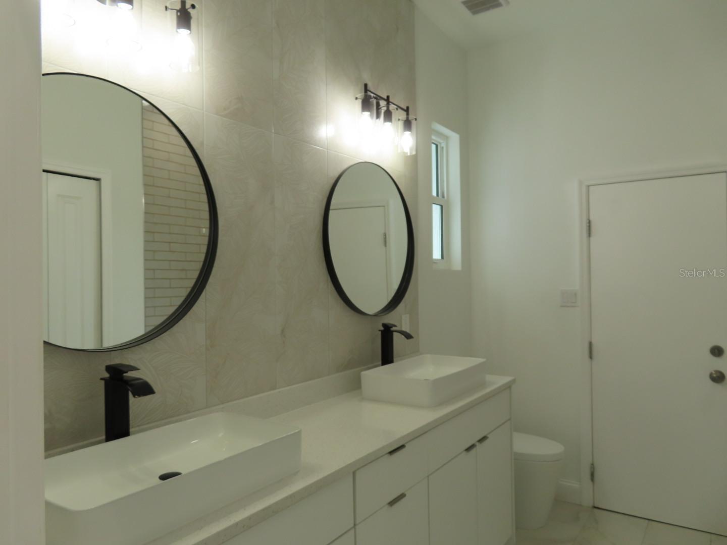 2551 Alhaven Ter Property Photo 33