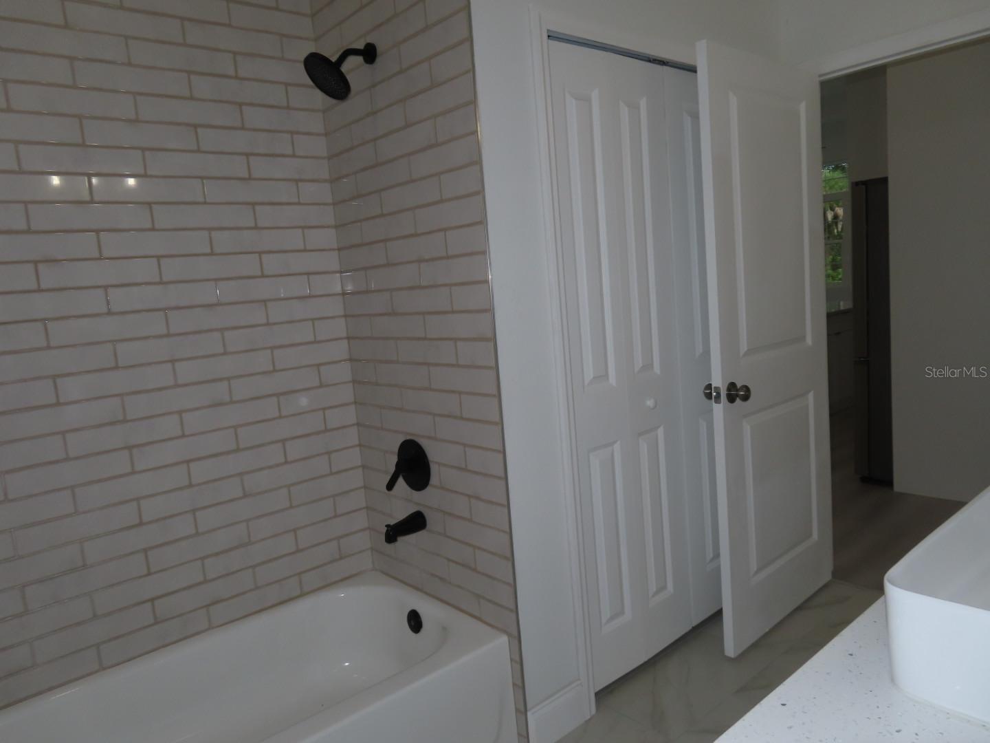 2551 Alhaven Ter Property Photo 35