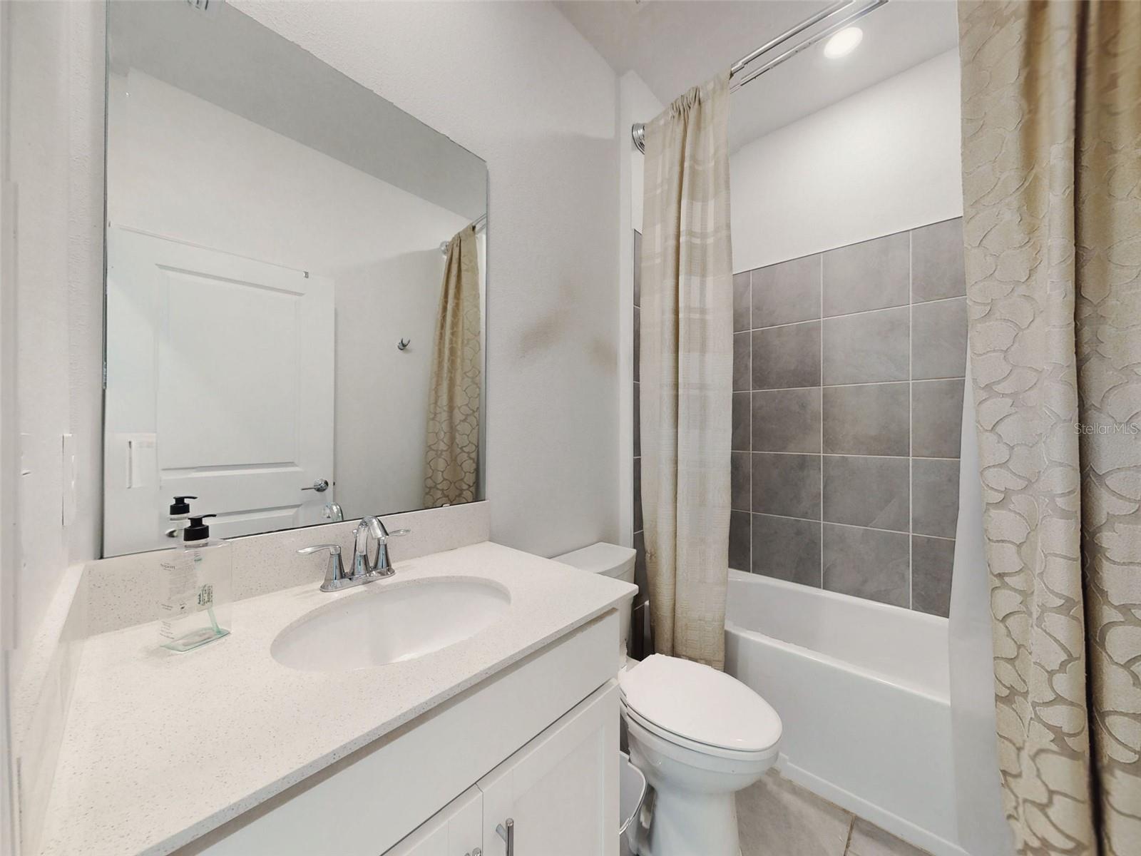6084 Claystone Way Property Photo 11