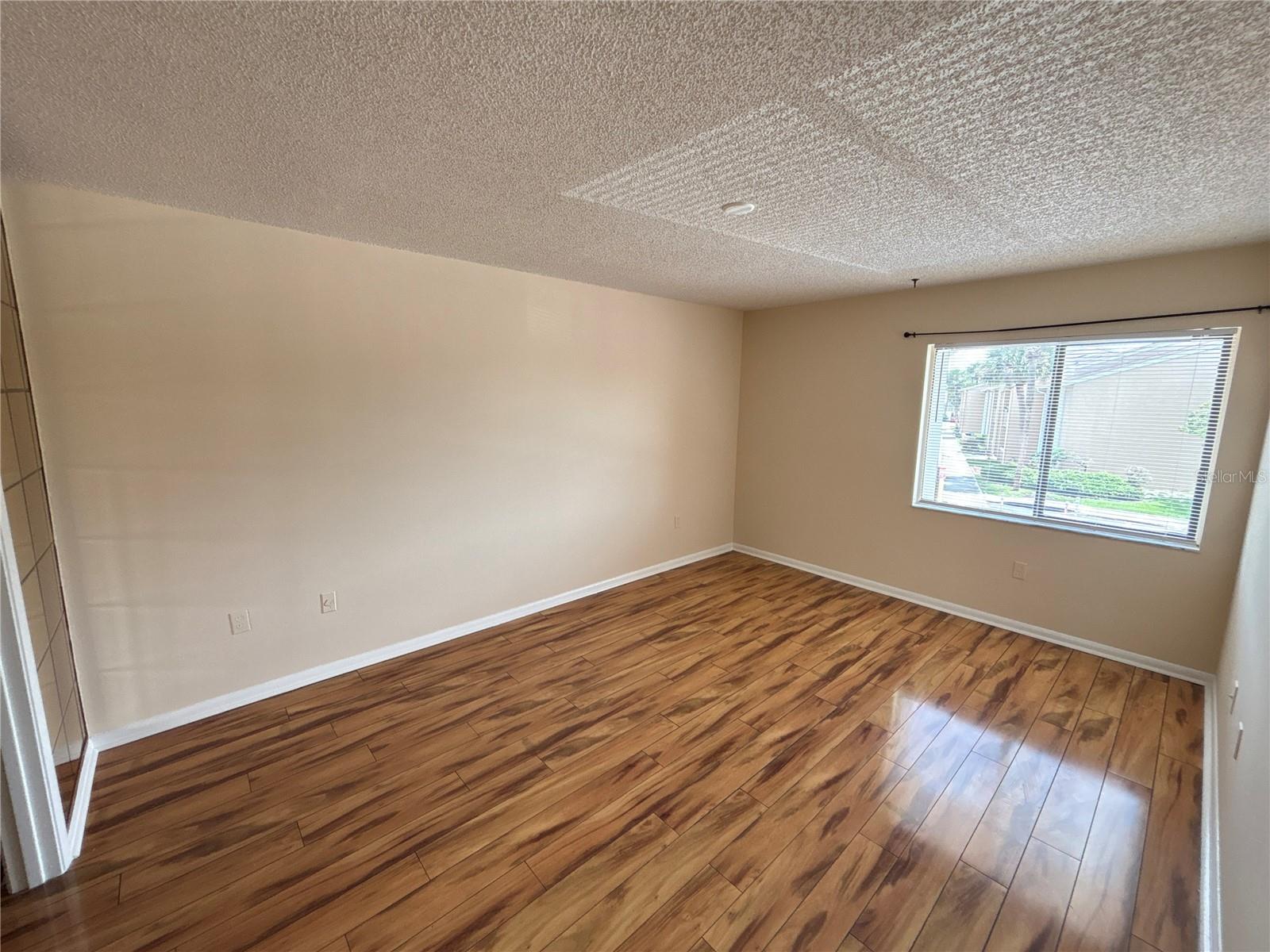 5169 Vineland Rd #b208 Property Photo 18