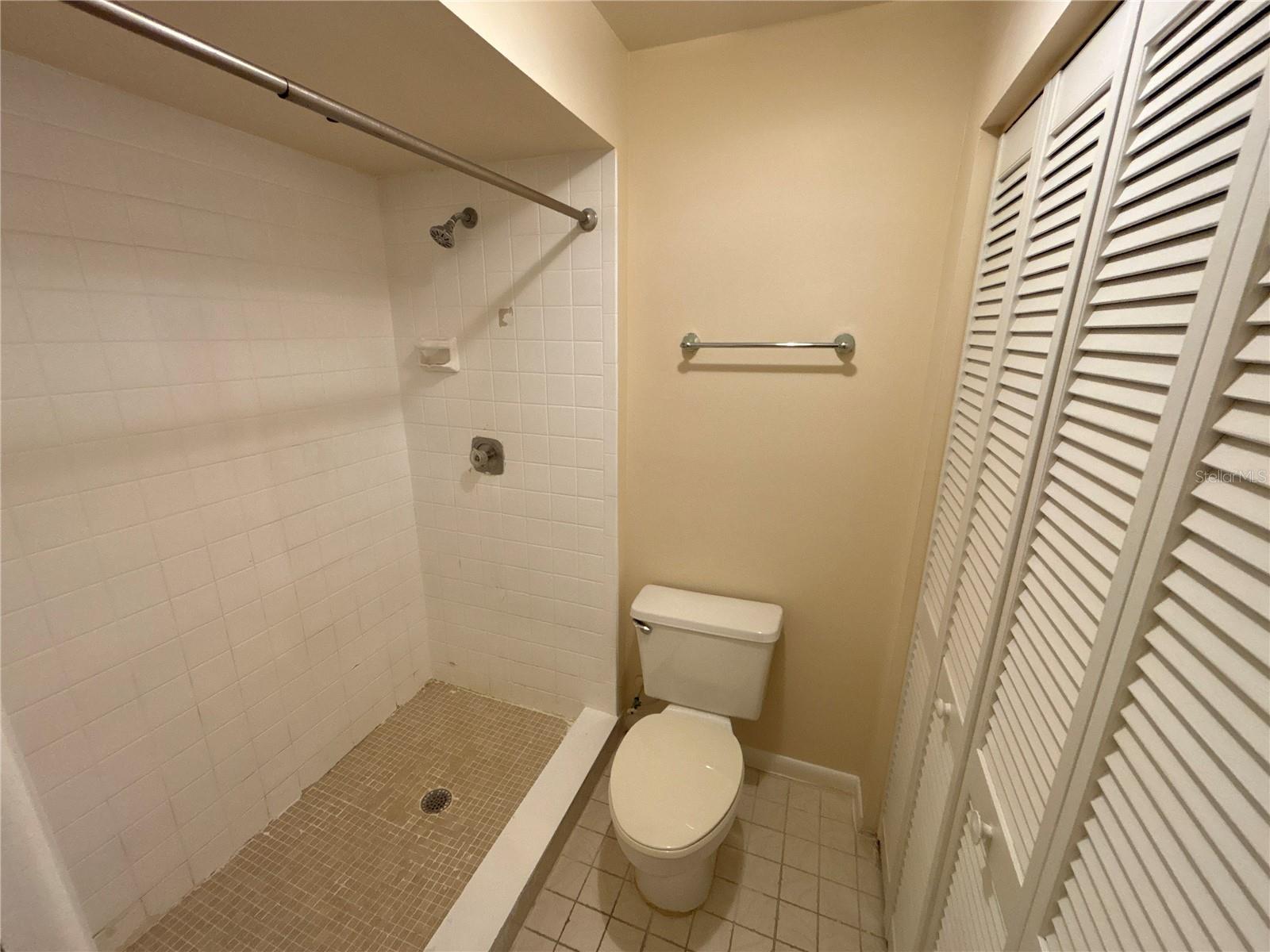 5169 Vineland Rd #b208 Property Photo 23