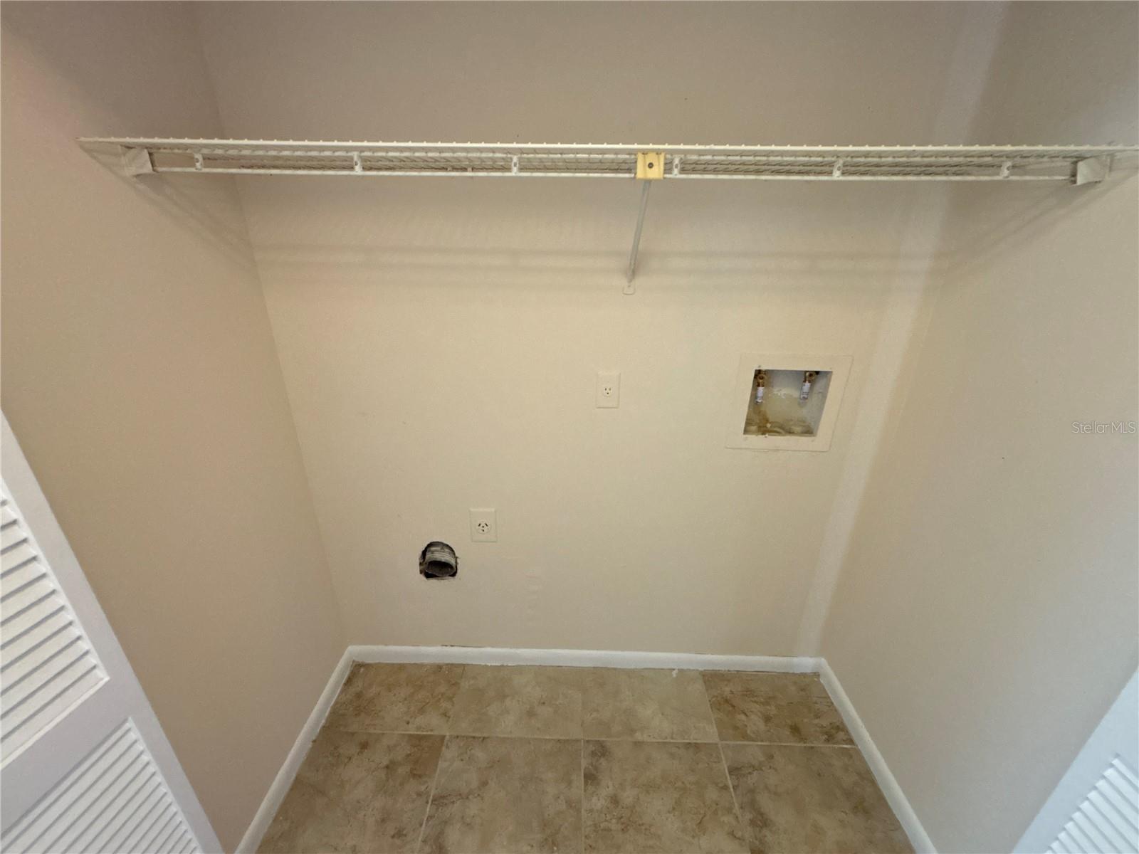 5169 Vineland Rd #b208 Property Photo 25
