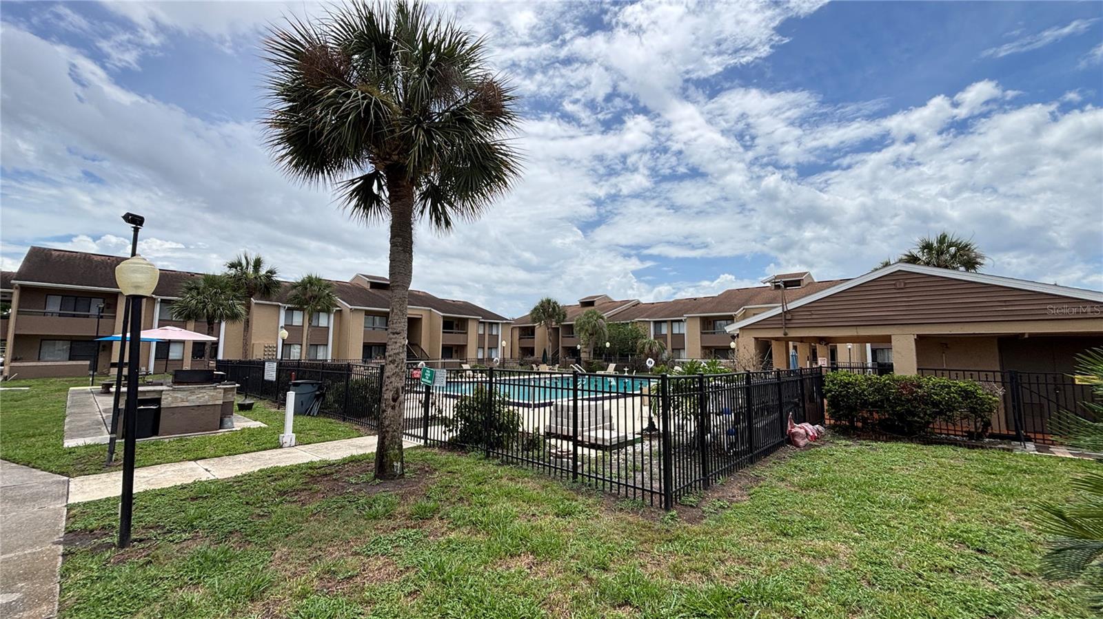 5169 Vineland Rd #b208 Property Photo 31