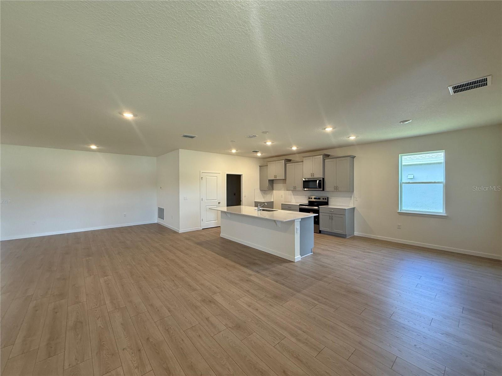 3001 Kingsman Trl Property Photo 3