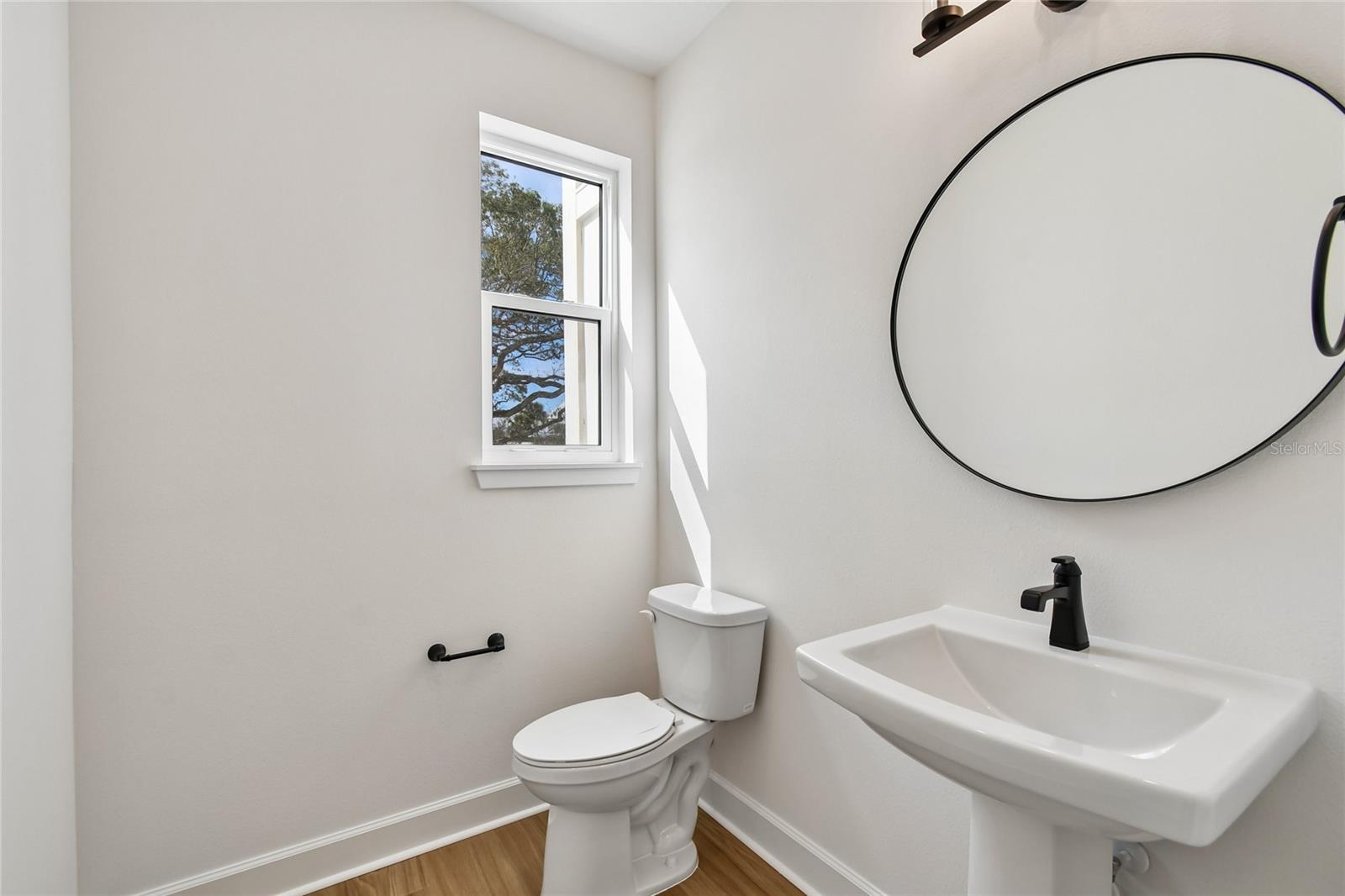 2101 Tidewatch Loop Property Photo 9