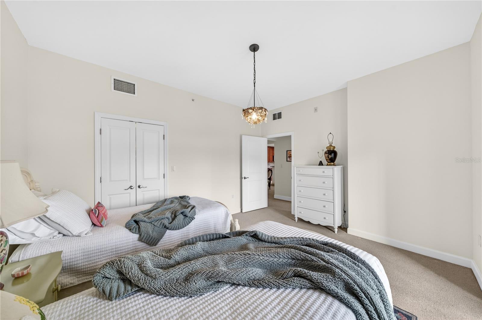 2305 Edgewater Dr #1210 Property Photo 16