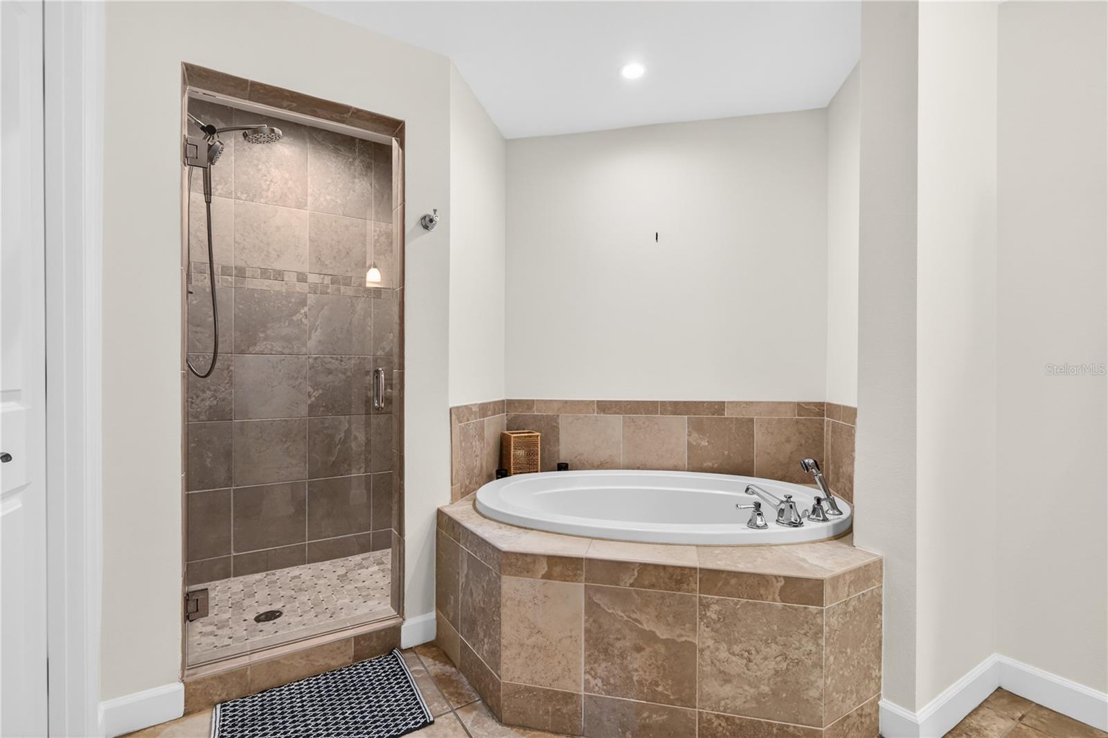 2305 Edgewater Dr #1210 Property Photo 22