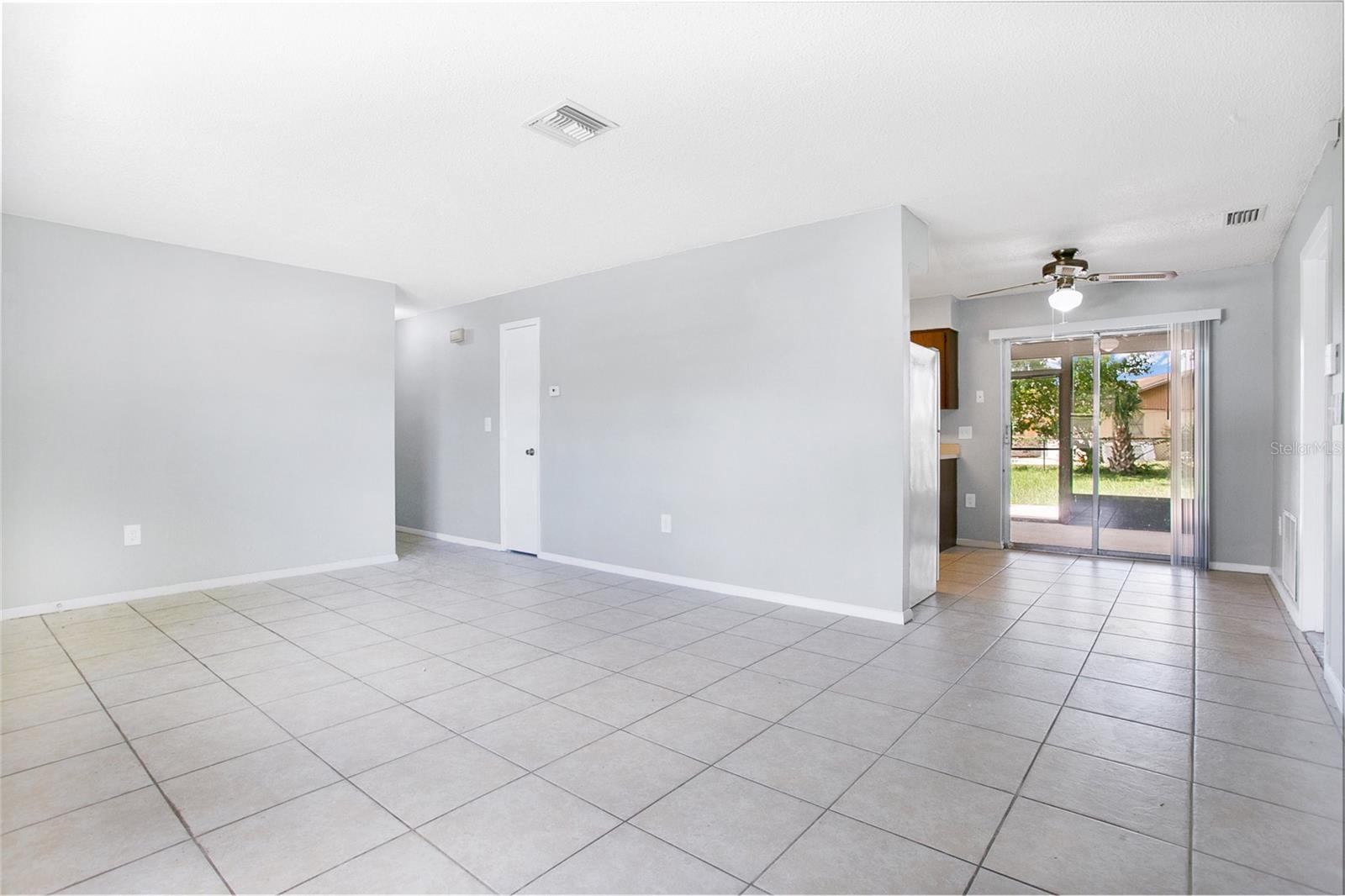 405 Long Dr Property Photo 2