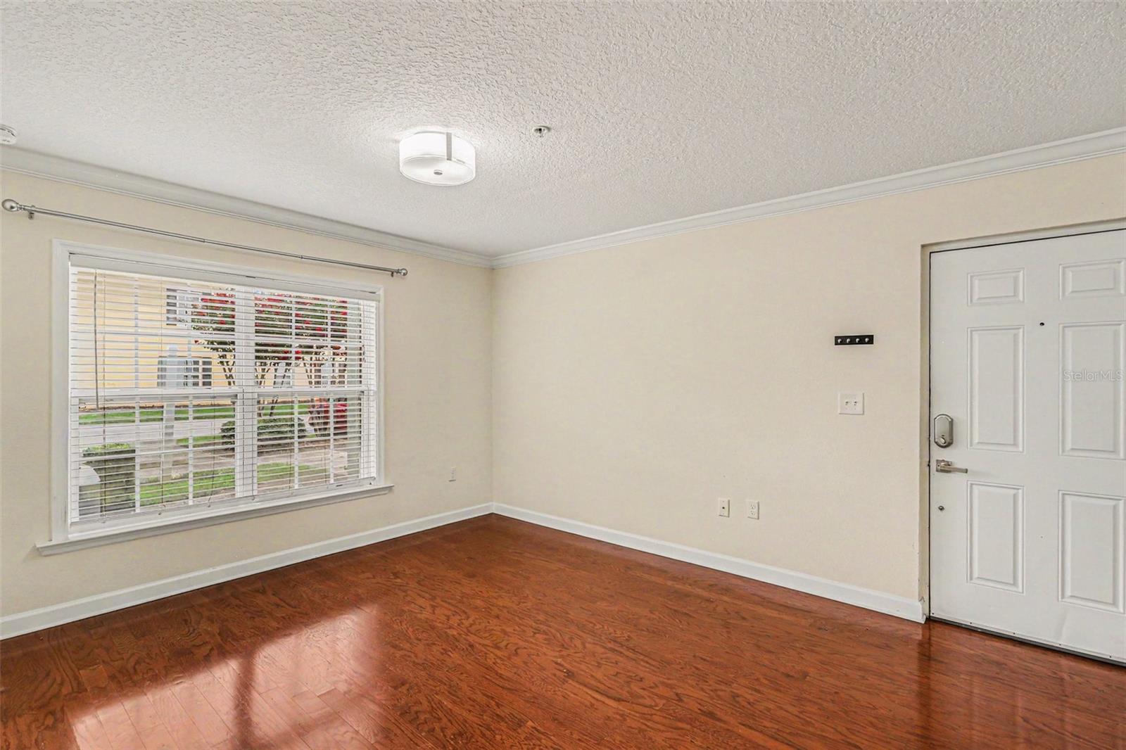 2031 Dixie Belle Dr #2031c Property Photo 5