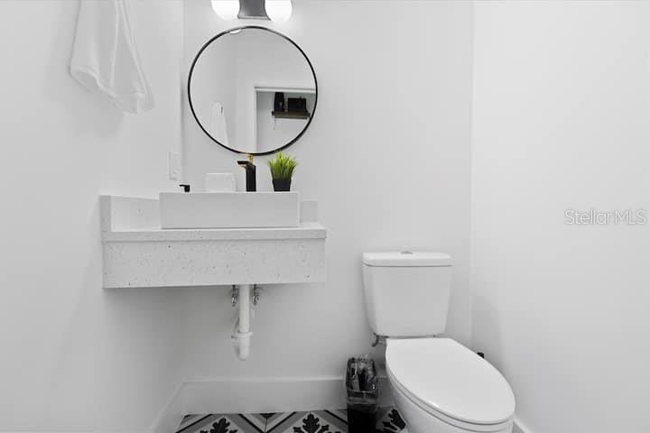 860 N Denning Dr Property Photo 32