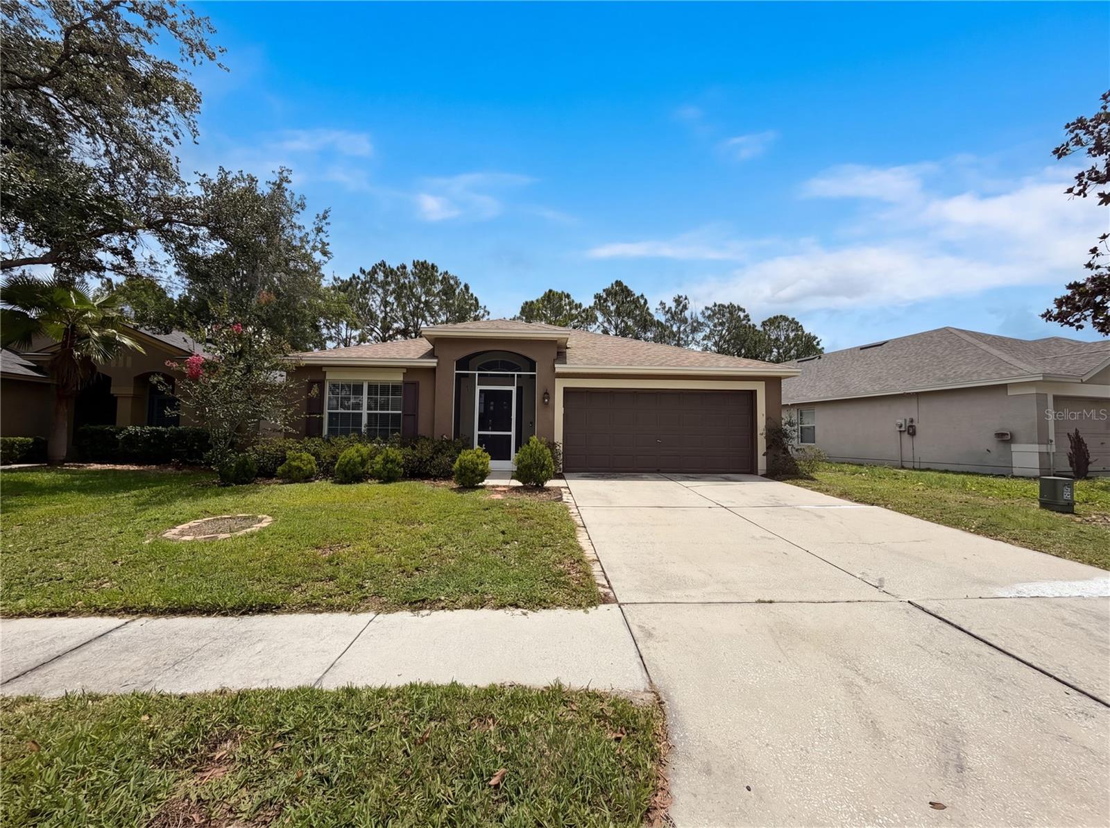 575 SEA HOLLY DR Property Photo 1