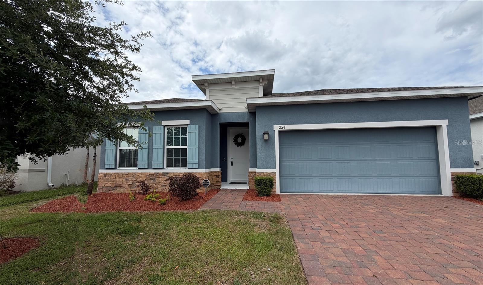 224 AUGUST FERN LOOP Property Photo 1