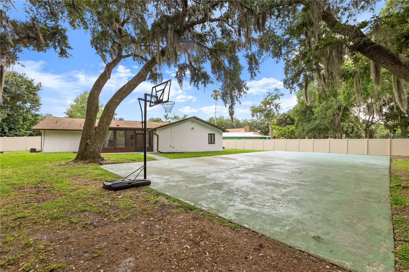 1577 Starfish St Property Photo 27