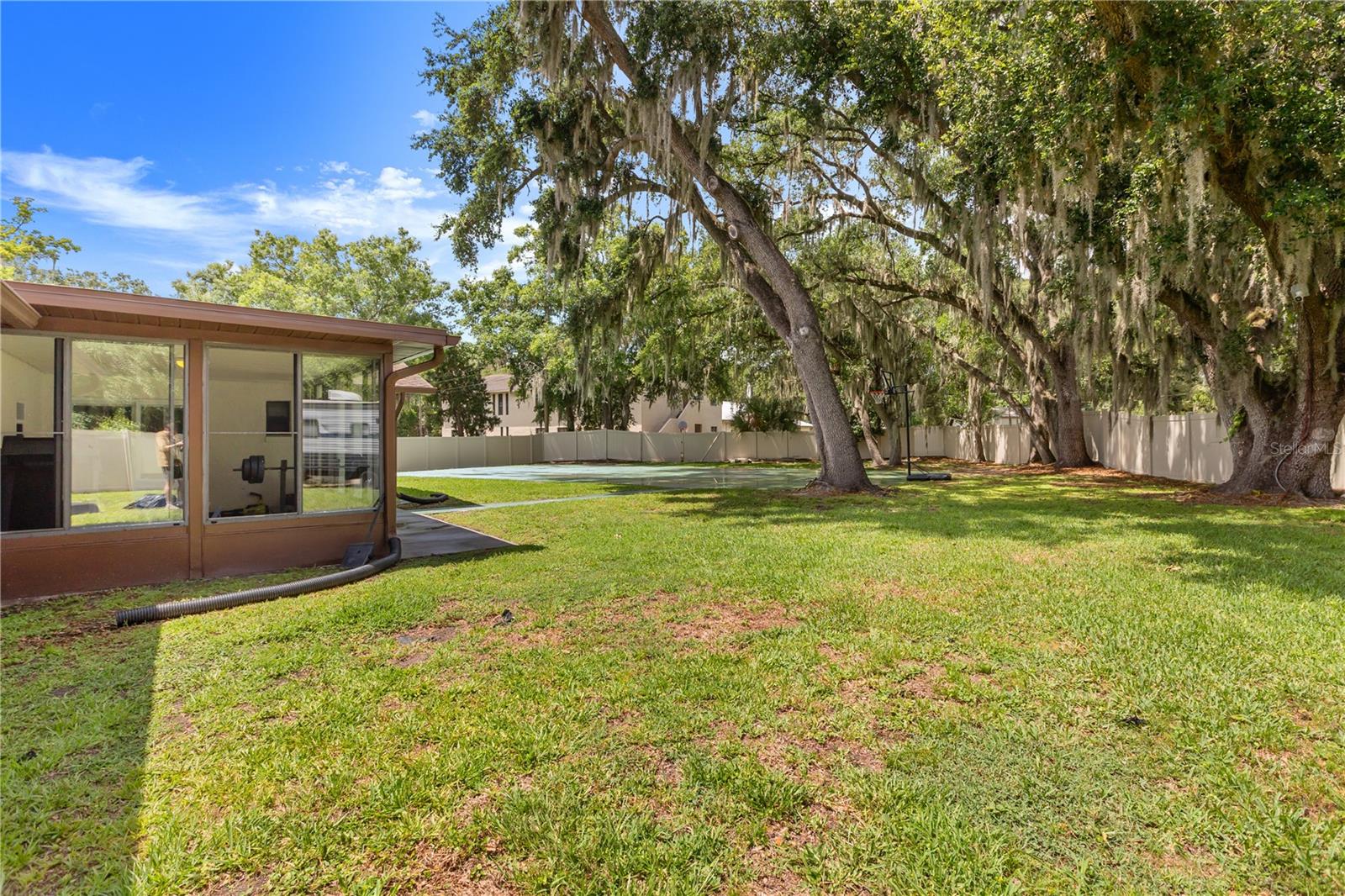 1577 Starfish St Property Photo 29