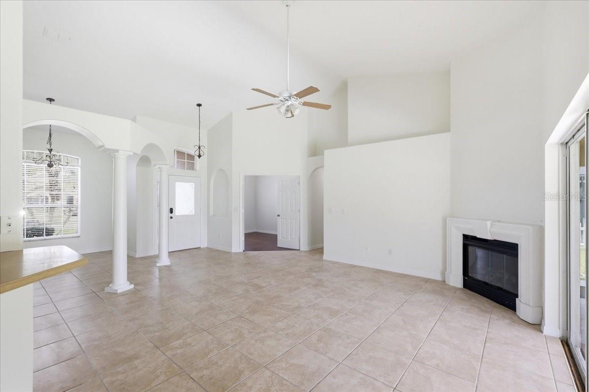 4303 Shoshone Ct Property Photo 2