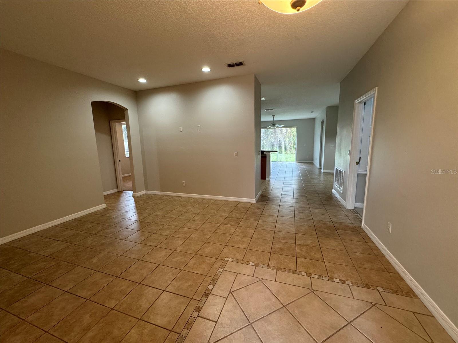 10360 Sandy Marsh Ln Property Photo 3